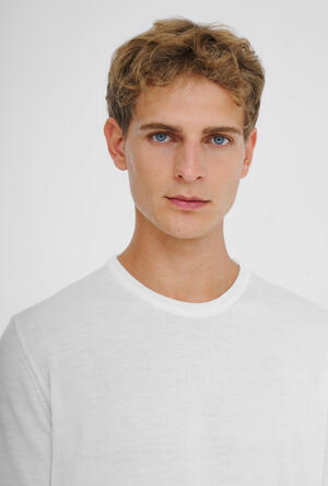 Girocollo in lana pettinata ESSENTIAL - Ferrante | img vers.300x/