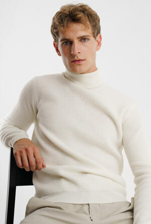 Dolcevita in maglia inglese lana e cashmere ROYAL RED - Ferrante | img vers.300x/