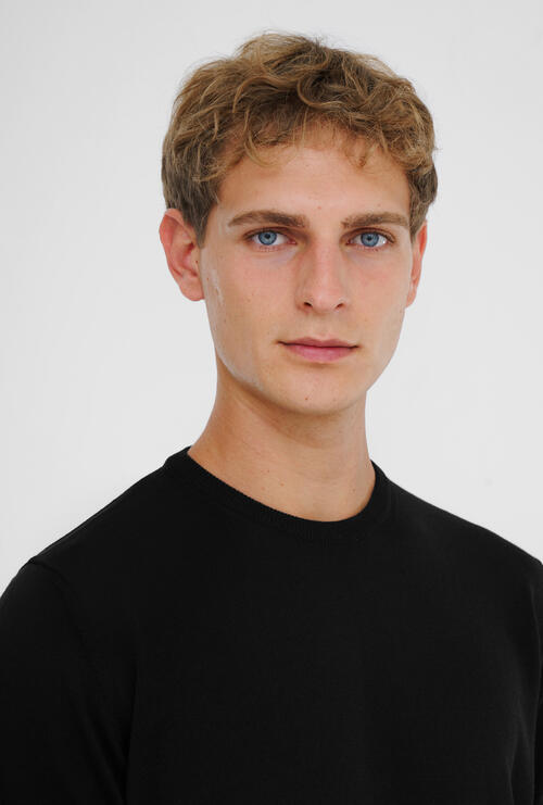 Girocollo in lana pettinata Nero