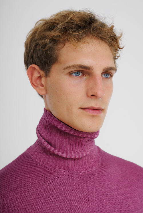 Dolcevita tinto in capo in lana Magenta