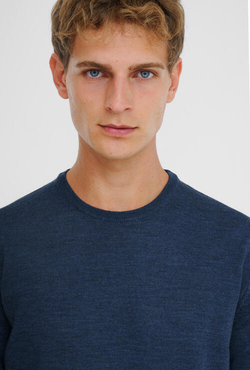 Girocollo in lana pettinata Blu