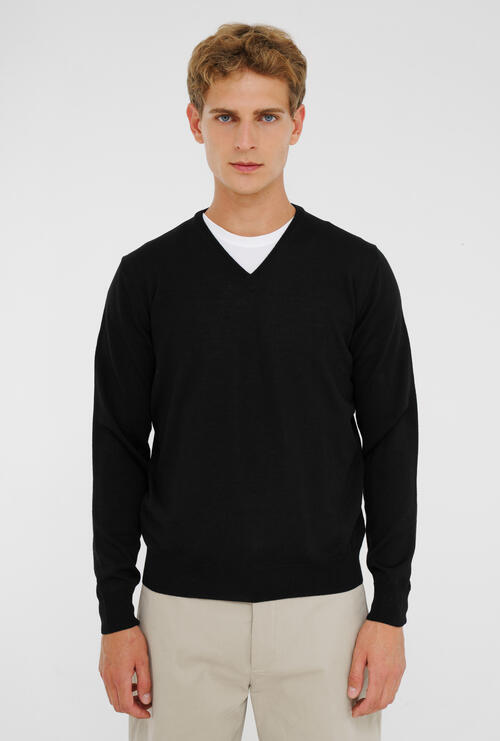 Pullover in lana pettinata Nero